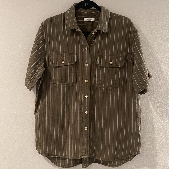 Madewell Lightspun Short-Sleeve Flap-Pocket Shirt in Stripe in kale - Picture 7 of 8